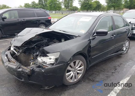 2005 Honda Accord 2.4 Lx from USA, damaged, VIN 1HGCM56435A138594